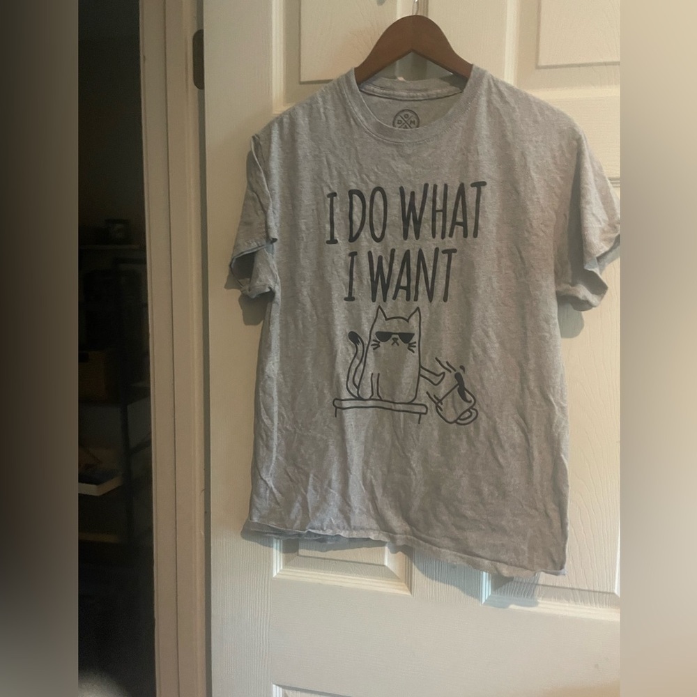 I do what I want gray /cat women’s T-shirt-medium